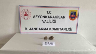 Fransadan sipariş ettiği esrar kargosunu alamadan jandarmaya yakalandı