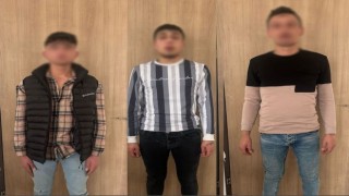 Gezmeye geldikleri Konyada paraları bitince kapkaç yaptılar