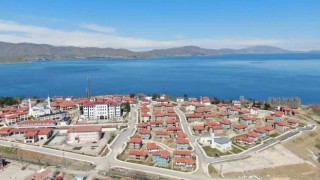 Göl manzaralı TOKİ konutlarında yaşayan depremzedeler: Ölünceye kadar devletimizin arkasındayız