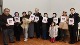 Görme engelli kadınlara Braille alfabesiyle KADES tanıtıldı