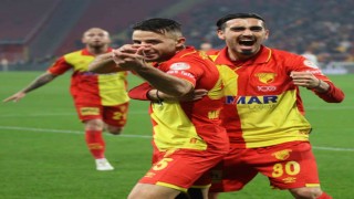 Göztepe, ikinci yarılarda açılıyor