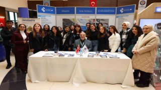 GÜDKAF24 Kariyer Fuarında HKÜ rüzgarı