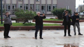 Gün gazetecilerin olunca iş polise düştü