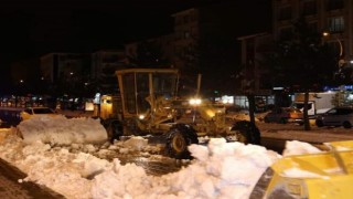 Güroymakta kar temizleme çalışmaları devam ediyor