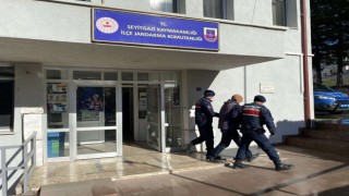 Hapis cezası bulunan 76 kişi yakalandı