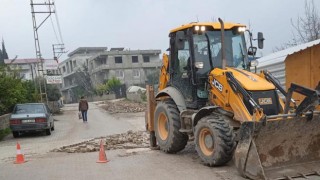Hatay Büyükşehir Belediyesi, Yol Yapım Çalışmalarını Sürdürüyor