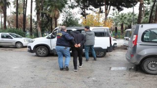 Hırsızlık zanlısı önce kameraya sonra polise yakalandı