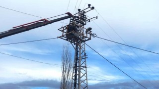 Hisarcık Kutluhallar köyünün eskiyen 30 yıllık elektrik trafosu yenilendi