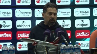 İlhan Palut: “Maalesef çok ekstra bir gol attılar”