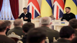 İngiltere'den Ukrayna'ya 2,5 milyar sterlinlik askeri destek