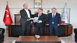 İnsan ve Toplum Bilimleri Fakültesi Tarih Bölümünden Rektör Özölçere ziyaret
