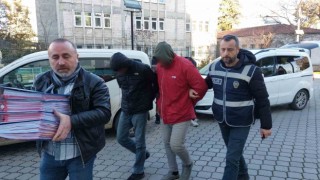 İnternet üzerinden 18 vatandaşı 4,6 milyon lira dolandıran 5 kişi adliyeye sevk edildi