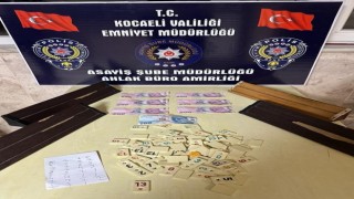 İş yerinde kumar oynatanlara baskın