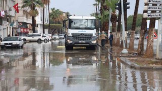 İskenderun tekrardan sular altında kaldı