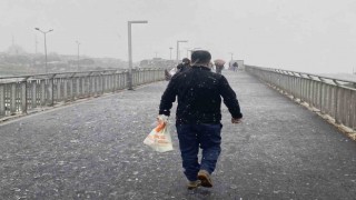 İstanbulda kar etkili oluyor