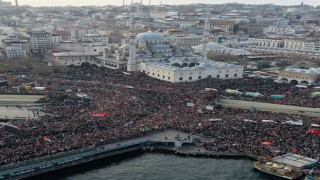İstanbul'da 'Şehitlerimize Rahmet, Filistin'e Destek, İsrail'e Lanet' Yürüyüşü