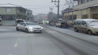 İstanbulun yüksek kesimlerinde kar
