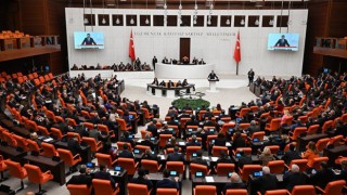 İsveç’in NATO’ya katılması AKP, MHP, CHP ve DEVA oylarıyla kabul edildi.