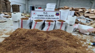 İzmirde kaçak sigara fabrikasına baskın: 52 milyonluk ürün ele geçirildi