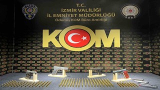 İzmirde silah tacirlerine şok baskın: 3 gözaltı