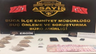 İzmirde yakalanan zehir taciri tutuklandı