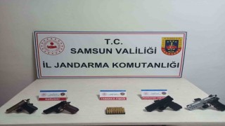 Jandarma ekipleri asker eğlencesinde silah ele geçirdi