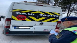Jandarma ekiplerinden okul servislerine denetim