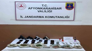 Jandarma metruk eve yaptığı uyuşturucu baskınında 190 gram esrar ele geçirdi