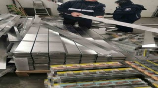 Kaçakçılar sigaraları metal profile sıkıştırdı