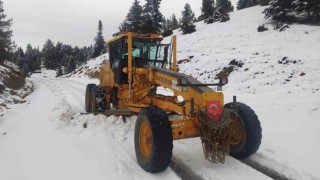 Belediye karla mücadelesine devam ediyor
