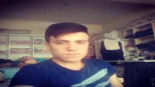 Kahramanmaraş şehitlerine ağlıyor