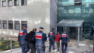 Kamu kurumundan hırsızlık yapan 2 şüpheli yakalandı
