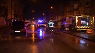 Karaman'da LPGli otomobil yandı, yol trafiğe kapatıldı