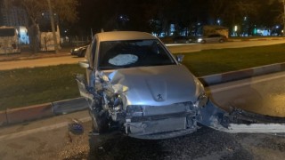 Karamanda otomobiller çarpıştı: 6 yaralı