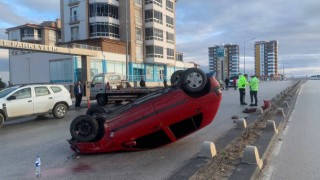 Karamanda sürücünün ölümden döndüğü kaza kameraya yansıdı