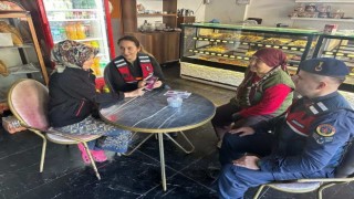 Kardeşköyde jandarma vatandaşları bilgilendirdi