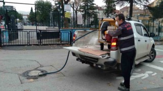Kareside ilaçlama çalışmaları sürüyor