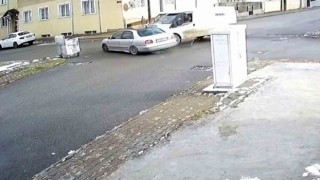 Kargo minibüsü ile otomobil çarpıştı: 5 yaralı