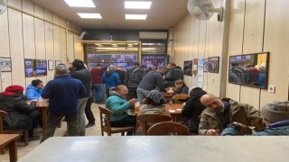 Karlı havalarda Pazaryeri bozası ve helvasına ilgi arttı