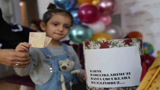 Karnelerini alan anaokulu öğrencileri, harçlıklarını hasta çocuklara bağışladı