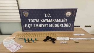Kastamonuda uyuşturucu maddeyle yakalanan 3 şahıs gözaltına alındı