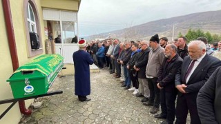 Kazada hurdaya dönen otomobilde hayatını kaybeden iki genç defnedildi