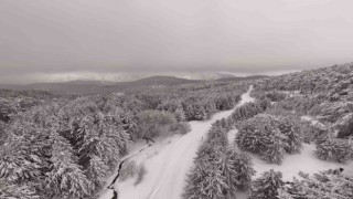 Kazdağı Milli Parkında kar manzaraları dron ile görüntülendi