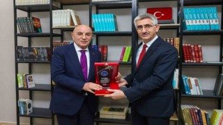Keçiörende Şule Yüksel Şenler Kütüphanesi hizmete açıldı