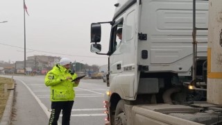 Kırklarelinde trafik denetimi: 7 araç trafikten men