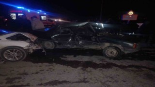 Konyada otomobiller çarpıştı: 2 yaralı