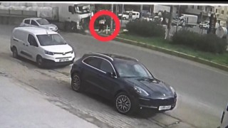 Korku dolu anlar kamerada: Saniyelerle ölümden kurtuldu
