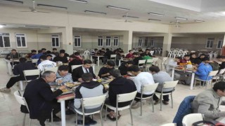 Köyceğizde Karahan, öğrencilerle akşam yemeğinde buluştu