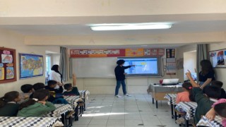 Kozanda üniversite öğrencileri, teknolojiyle köy okullarına ışık tutuyor