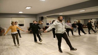 Kuşadası Belediyesi Dans Sanatları Akademisi Spor Kulübü açıldı
